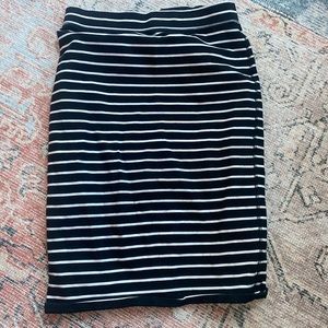 Old Navy Striped Pencil Skirt